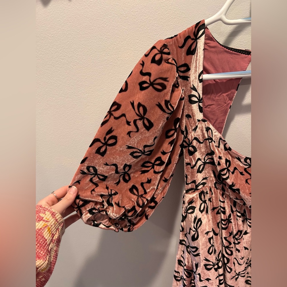 Maeve by Anthropologie Pink and Black Velvet Bow Dress - Picture 4 of 12